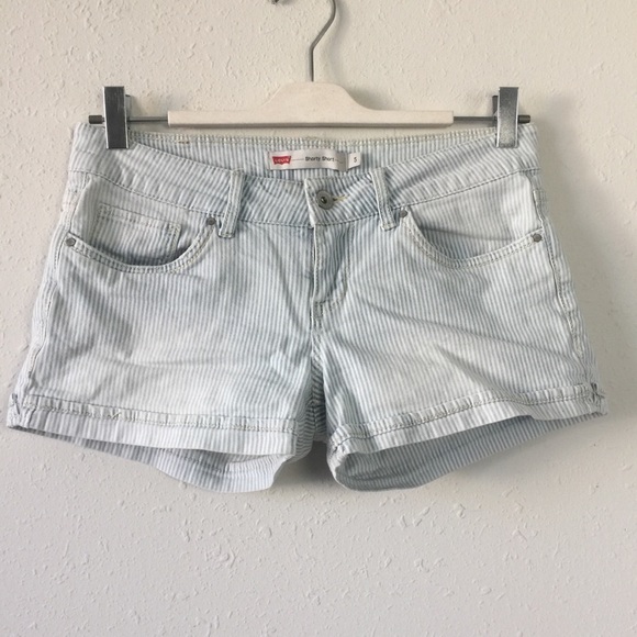 levi's striped shorts